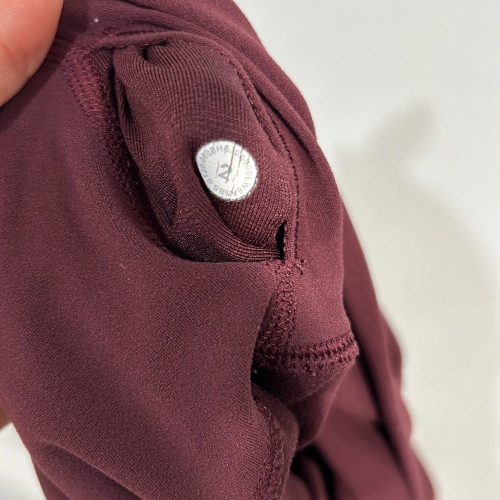 LULULEMON WOMENS BURGUNDY CROPPED LEGGINGS CROPPED HIGH RISE SZ 2 - Picture 7 of 8